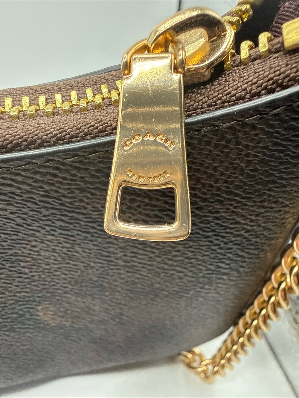 Coach Brown Signature Chain Shoulder Bag with Gold Hardware - Picture 5 of 9